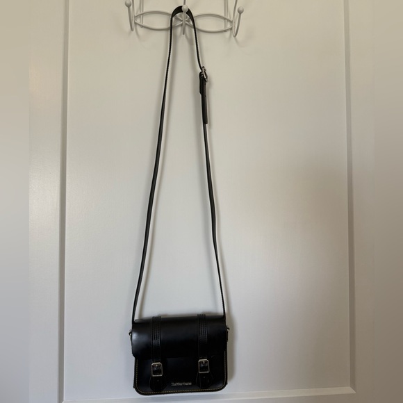 Small Dr Martens crossbody purse - Picture 3 of 8